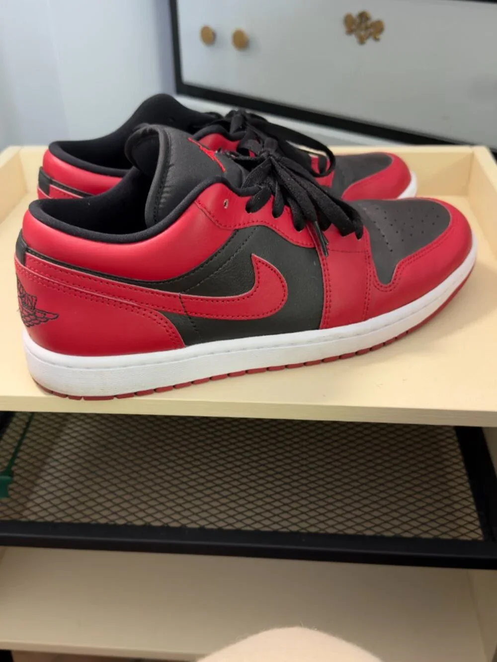 Air Jordan 1 Low Reverse Bred Sz 10.5 Red Black